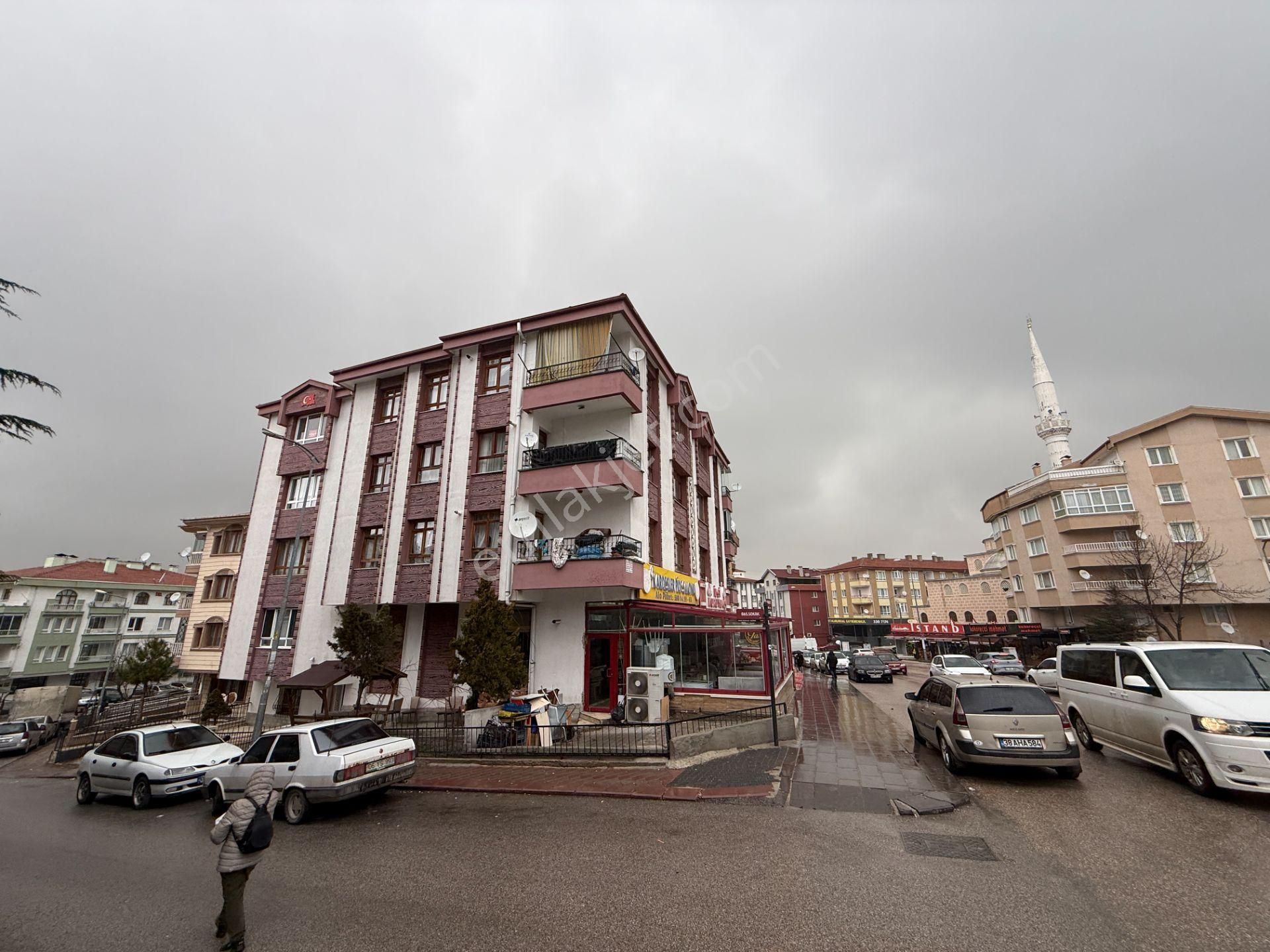 Cadde Üzeri Manzaralı 3+1 Daire: Süper Lokasyonda - Görsel 33