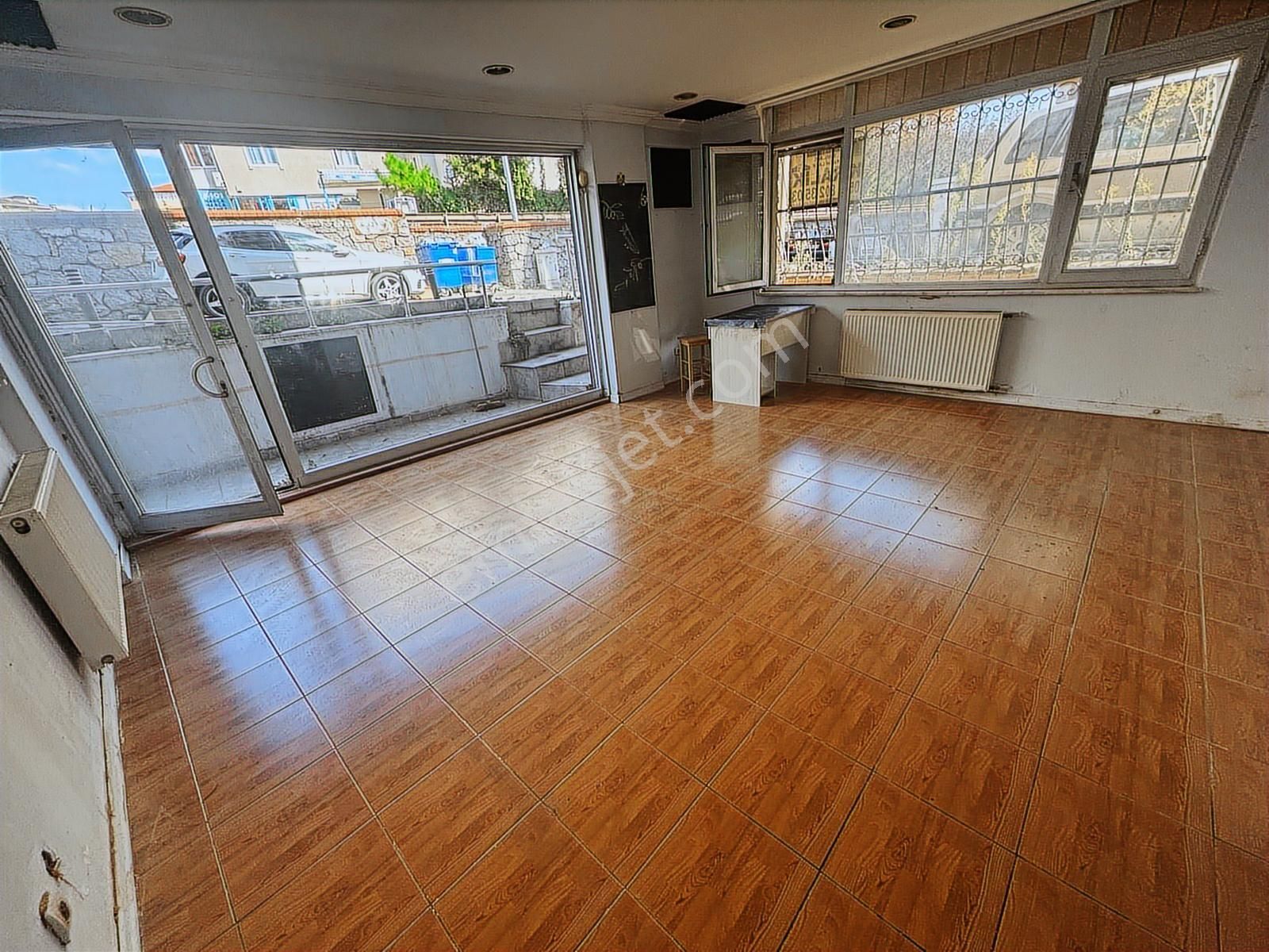 F-l Emlaktan Cumhuriyette Fırsat Daire+dükkan 30 Kiracılı