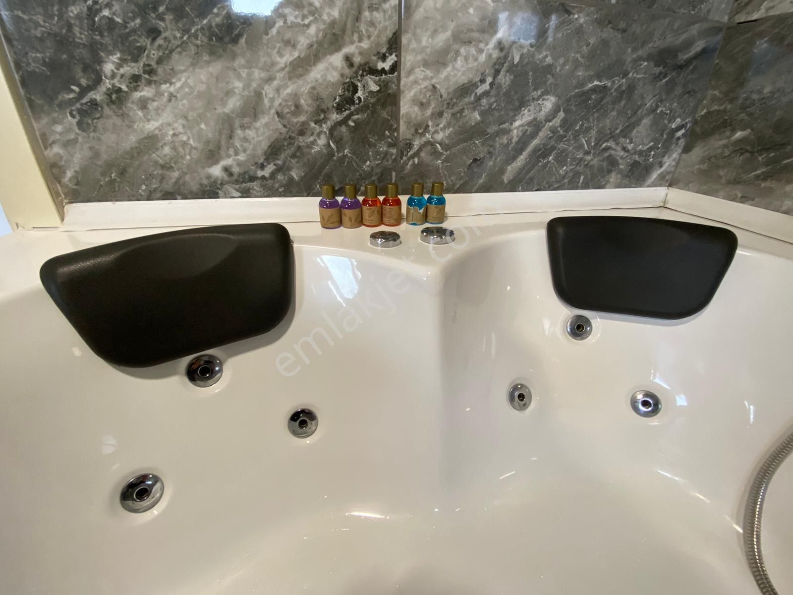 Alme Suiteden Yeni Adliye Arkası E5-metro Yakını 2 Kişilik 1+1 Lüks Jakuzili Suiteler - Görsel 11