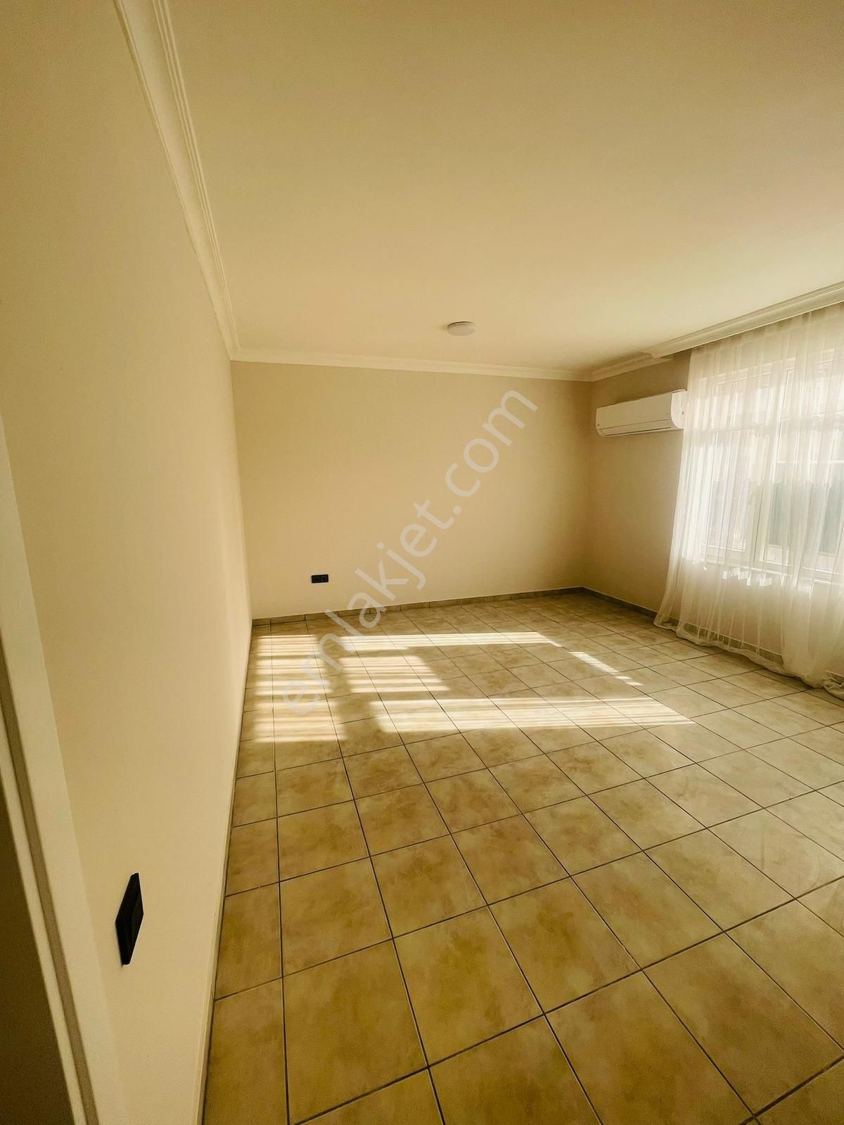 Antalya Tahılpazarı Mahallesinde 1+1 70 M² 2. Kat Satılık Daire - Görsel 2