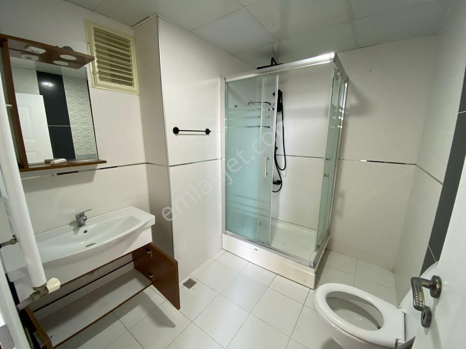 Beylıkdüzü 'nde 3+1 120 M2 2 Kat Kiralık - Görsel 23