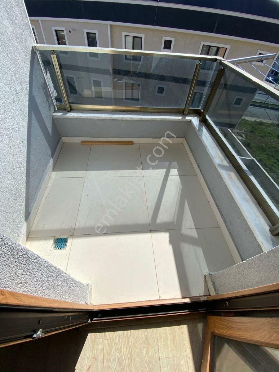 Beylıkdüzü 'nde 3+1 120 M2 2 Kat Kiralık - Görsel 22