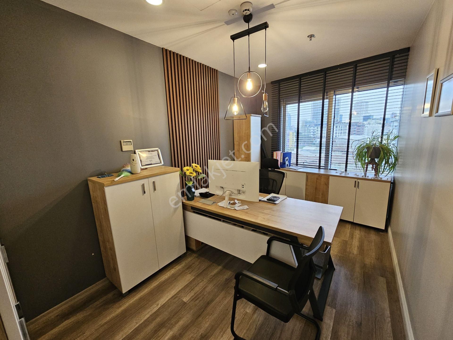 Maltepe Ofistanbul Plaza'da 2+1 Dekorasyonlu 85m2 Kiralık Ofis - Görsel 22