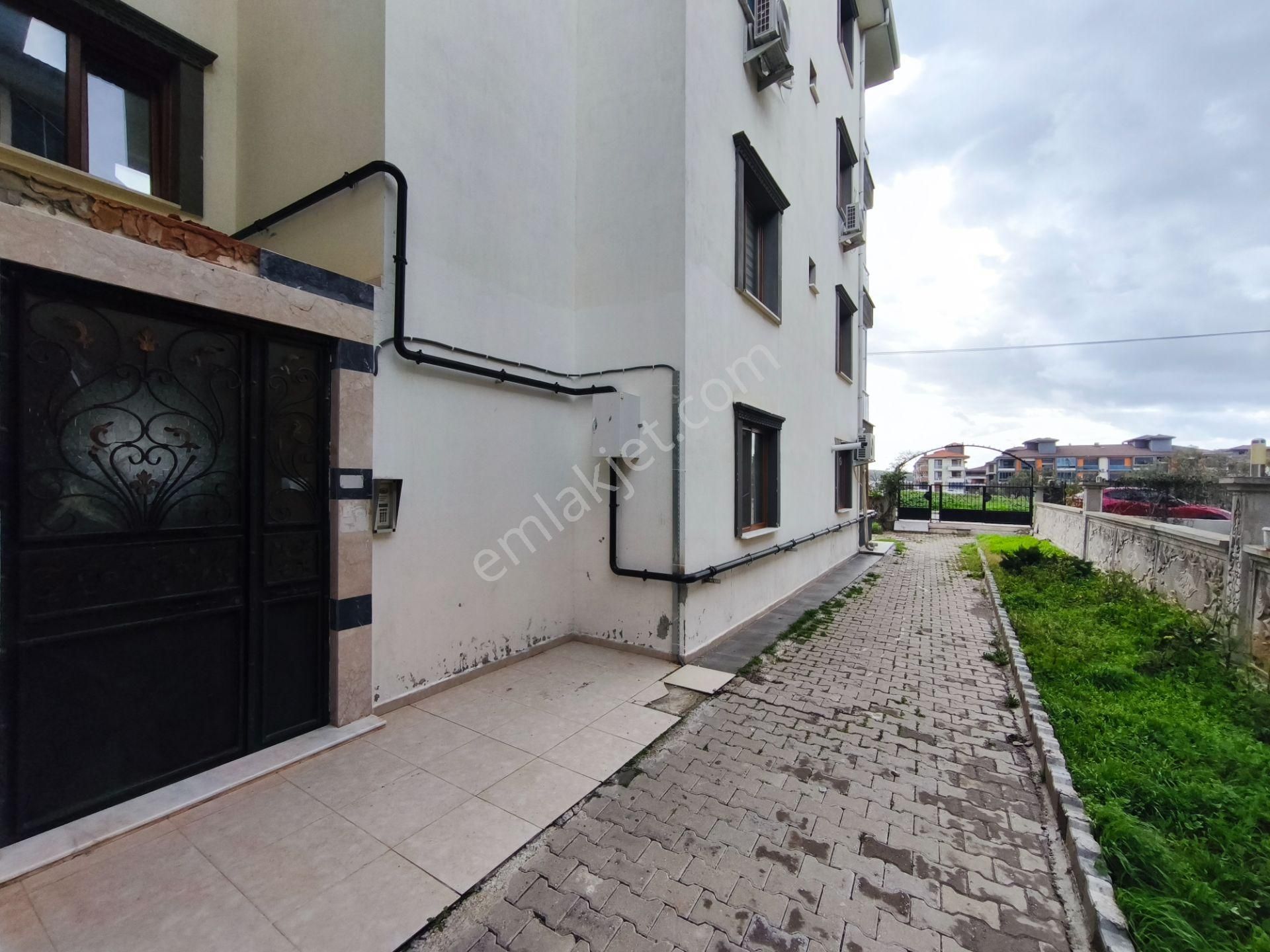 Ayvalık 150 Evler Mahallesinde Satılık 2+1 Daire - Görsel 4