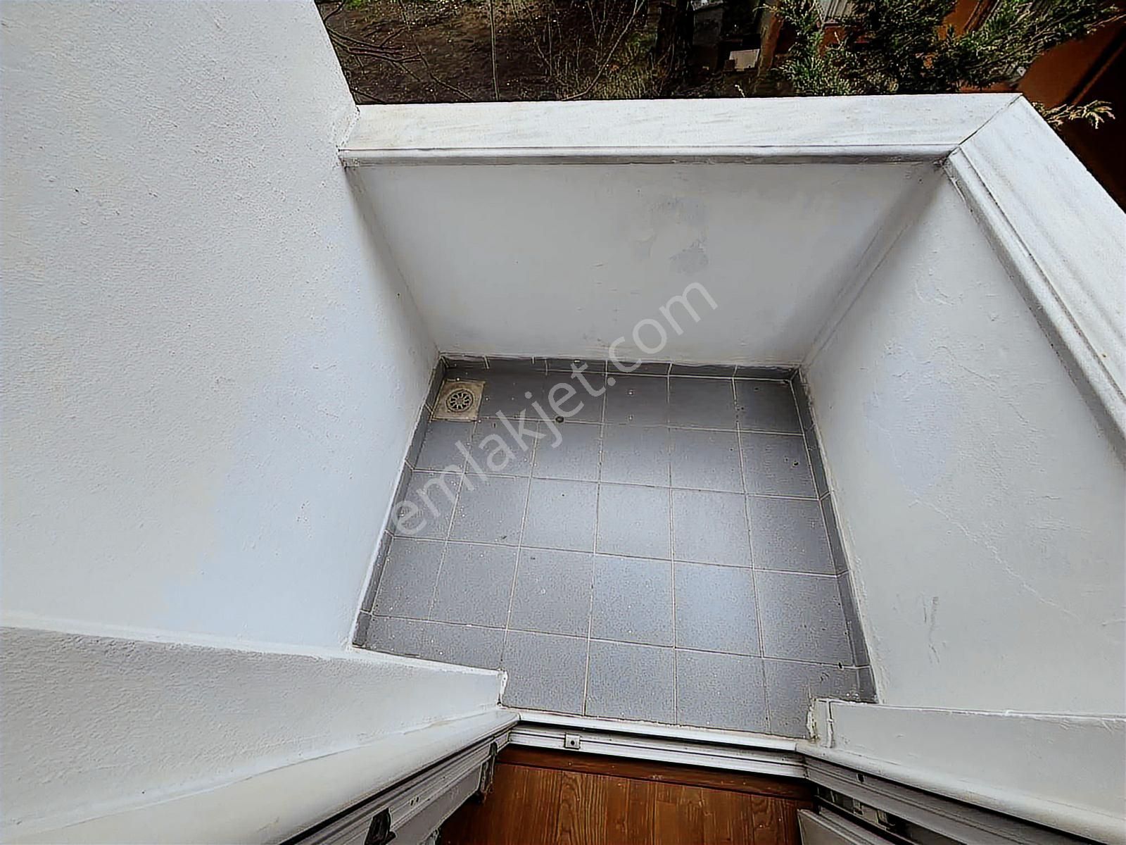 F-l Emlaktan Emaar Avm Libadiye Yakını 2+1 Arakat - Görsel 3