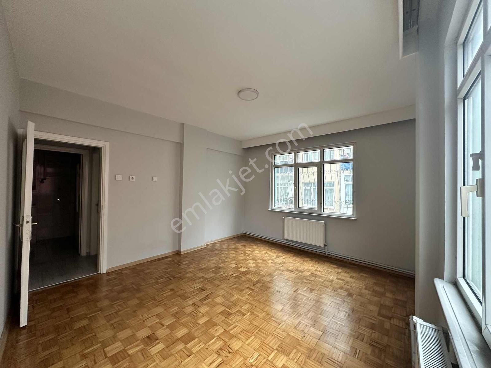 Üsküdar Dr. Fahri Atabey Cad. Üzerinde 2+1 Kiralık Daire - Görsel 17