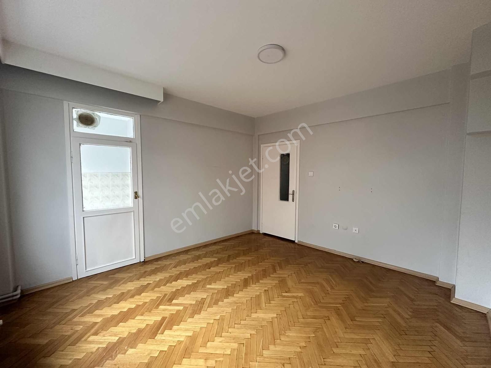 Üsküdar Dr. Fahri Atabey Cad. Üzerinde 2+1 Kiralık Daire - Görsel 3