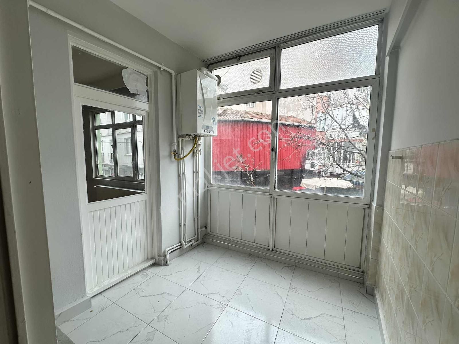 Üsküdar Dr. Fahri Atabey Cad. Üzerinde 2+1 Kiralık Daire - Görsel 6