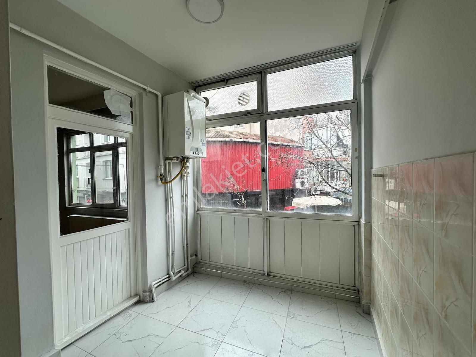 Üsküdar Dr. Fahri Atabey Cad. Üzerinde 2+1 Kiralık Daire - Görsel 5
