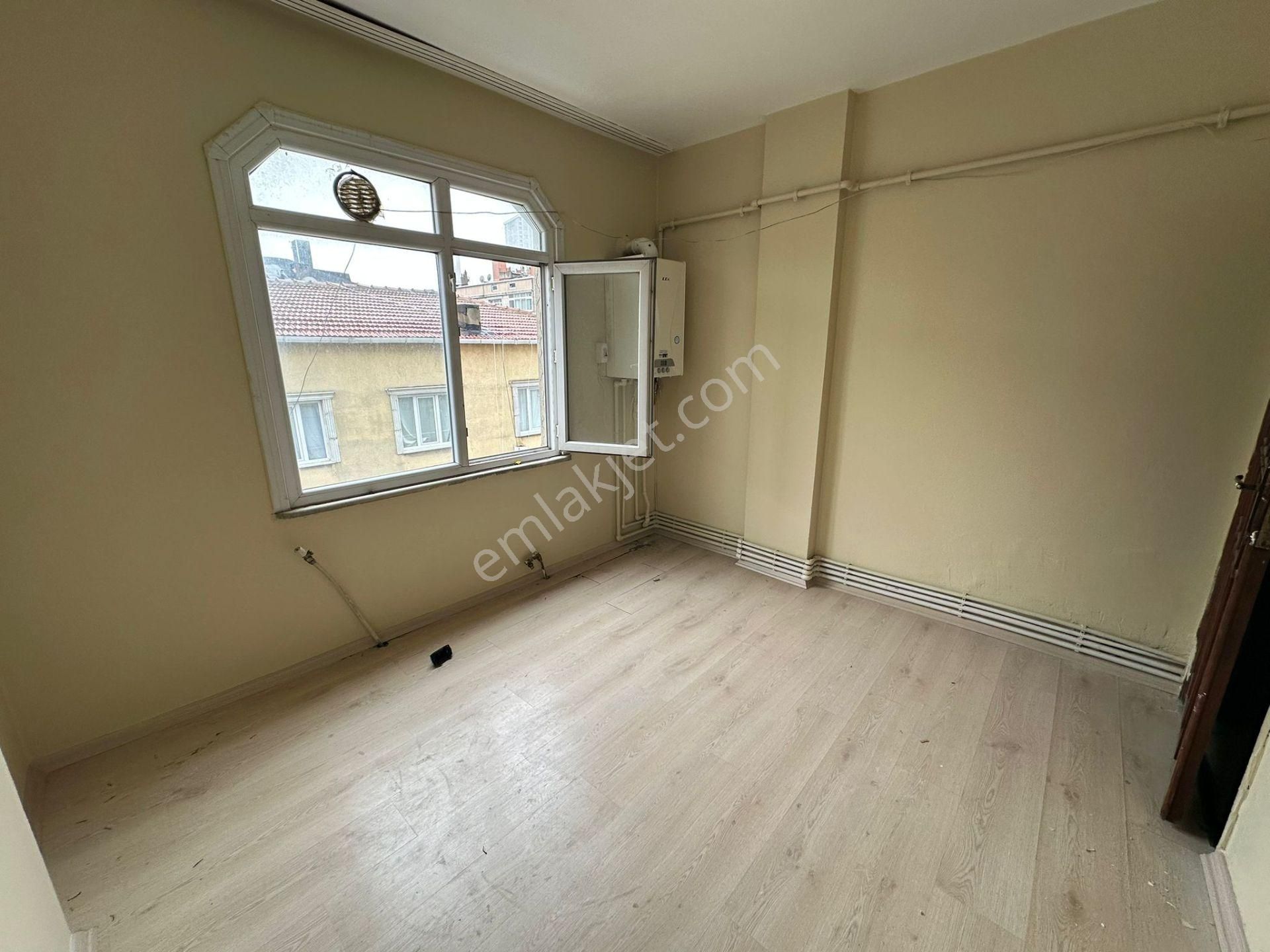 Merkezi Konumda Cadde Üzeri Kiralık 3 + 1 Daire - Görsel 6