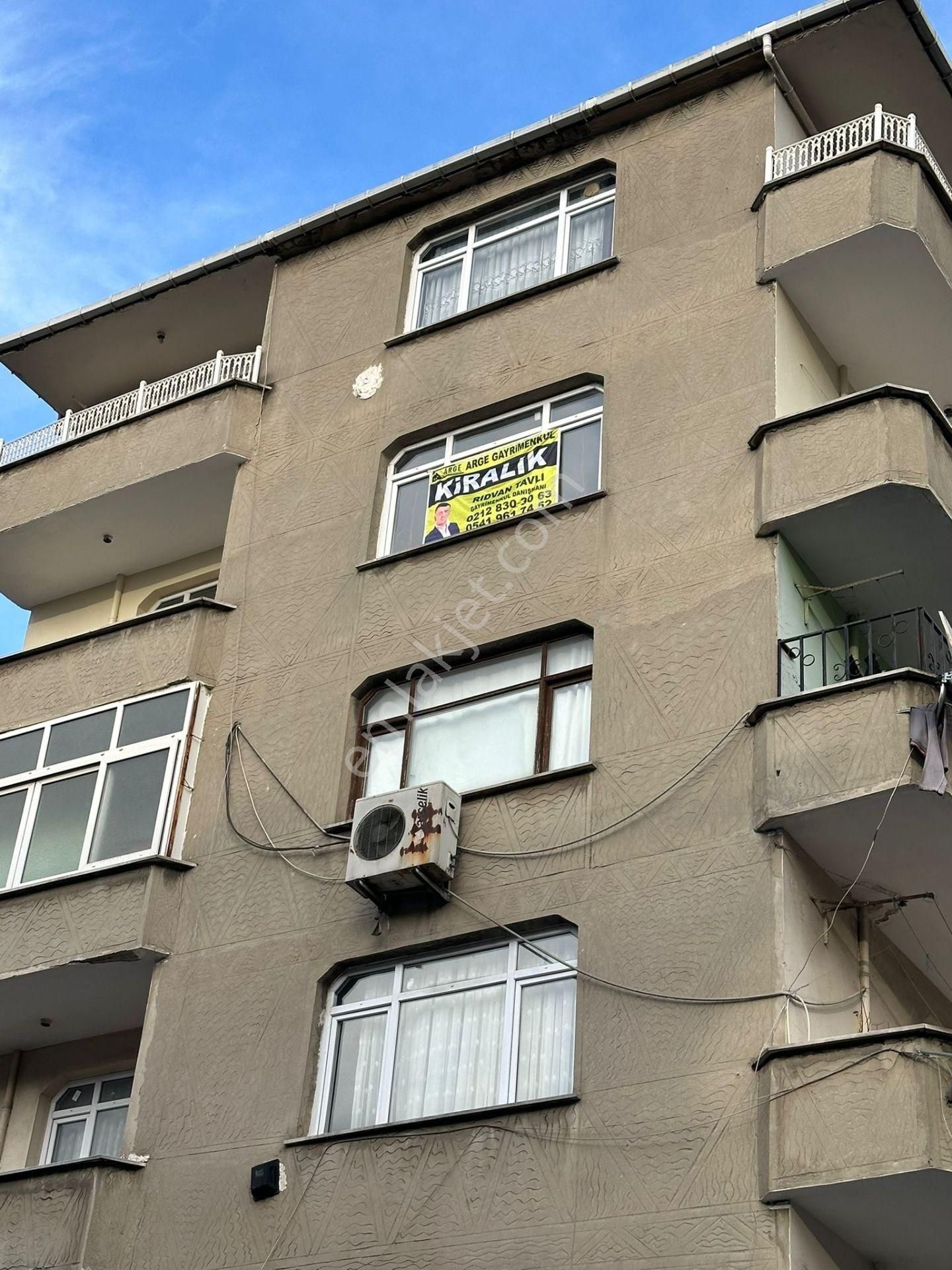 Merkezi Konumda Cadde Üzeri Kiralık 3 + 1 Daire - Görsel 12