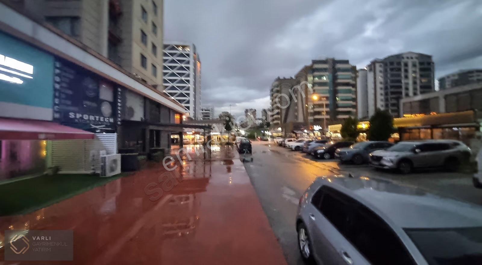 Bursa Nilüfer 23 Nisan Mah. Hareketli Lokasyonda Kiralık Dükkan - Görsel 17