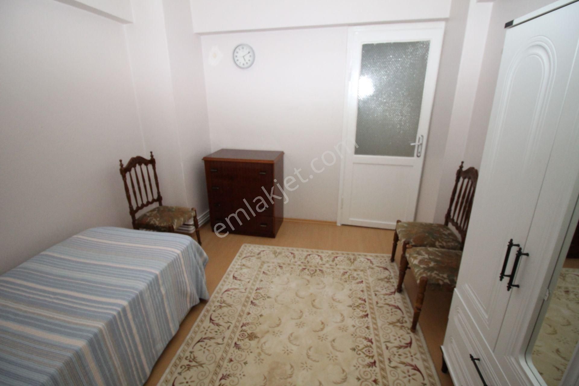 Üçyol Metroya 250mt Mesafede 1+1 Eşyalı D.gazlı Kiralık Daire - Görsel 11