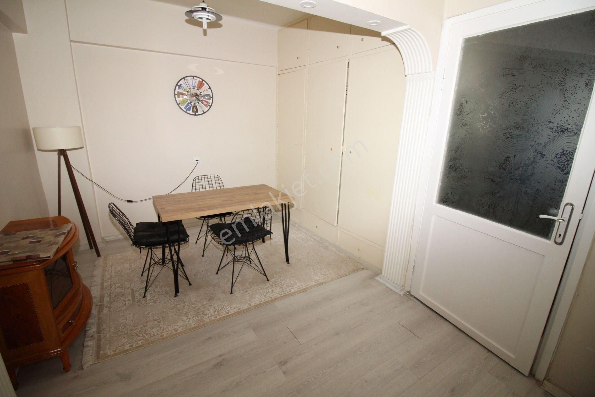 Üçyol Metroya 250mt Mesafede 1+1 Eşyalı D.gazlı Kiralık Daire - Görsel 4