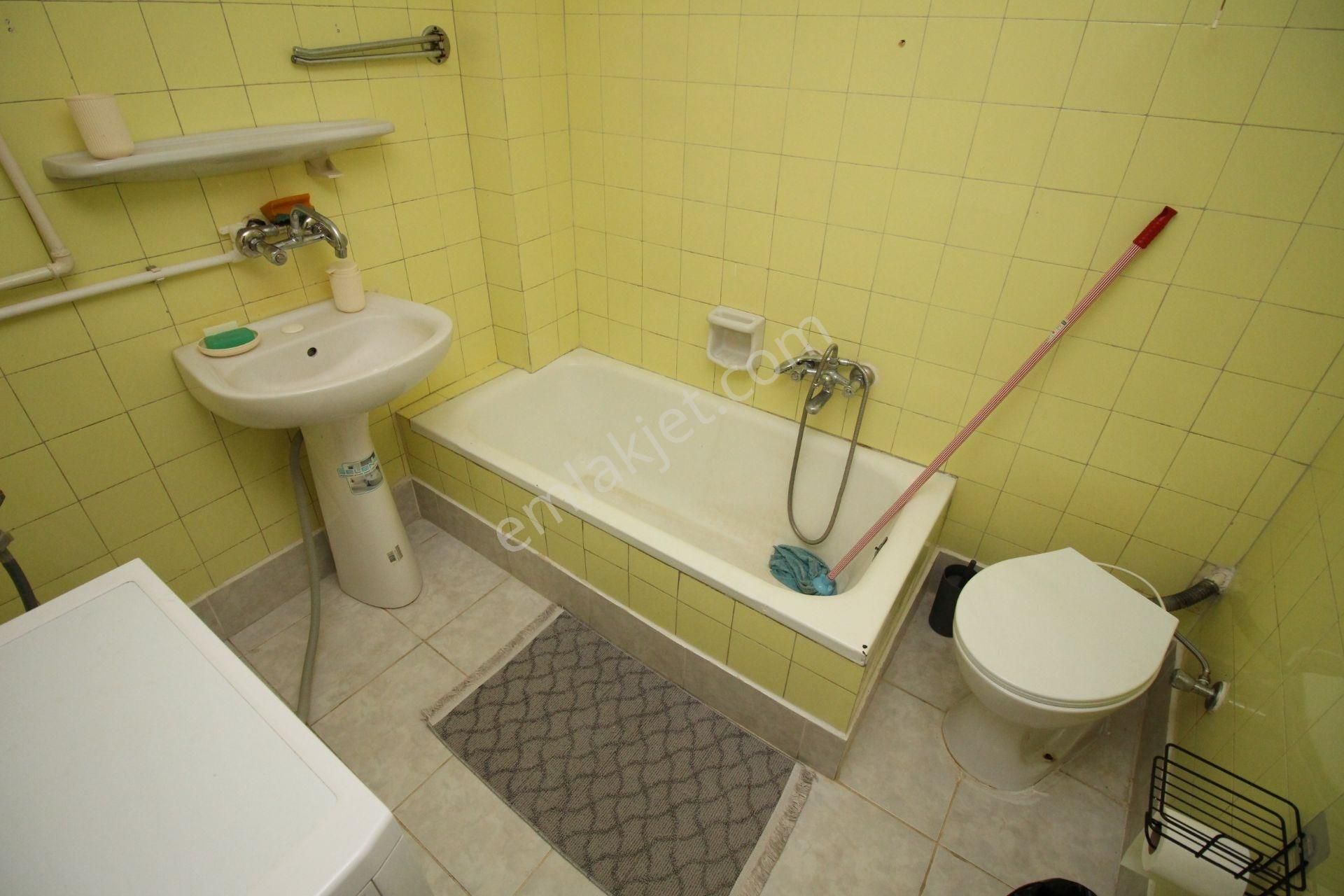 Üçyol Metroya 250mt Mesafede 1+1 Eşyalı D.gazlı Kiralık Daire - Görsel 13