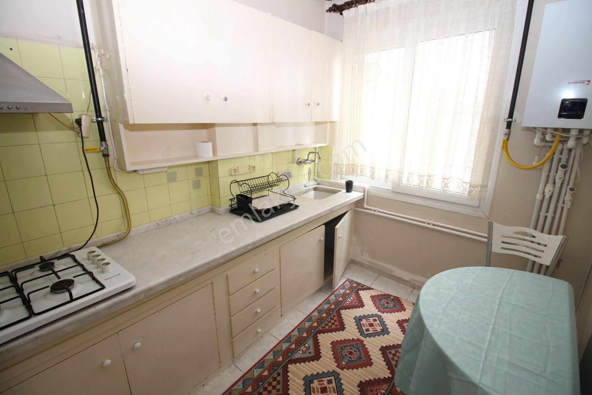 Üçyol Metroya 250mt Mesafede 1+1 Eşyalı D.gazlı Kiralık Daire - Görsel 5