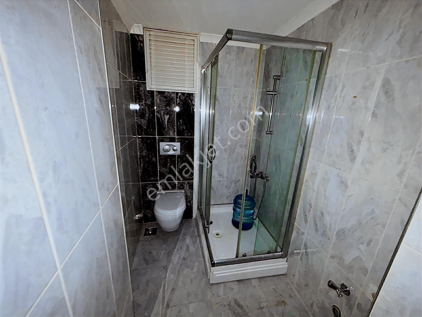 F-l Emlaktan Metro Yakını 2+1 Yeni Evliye Kariyerli Bekara 2.kat - Görsel 6