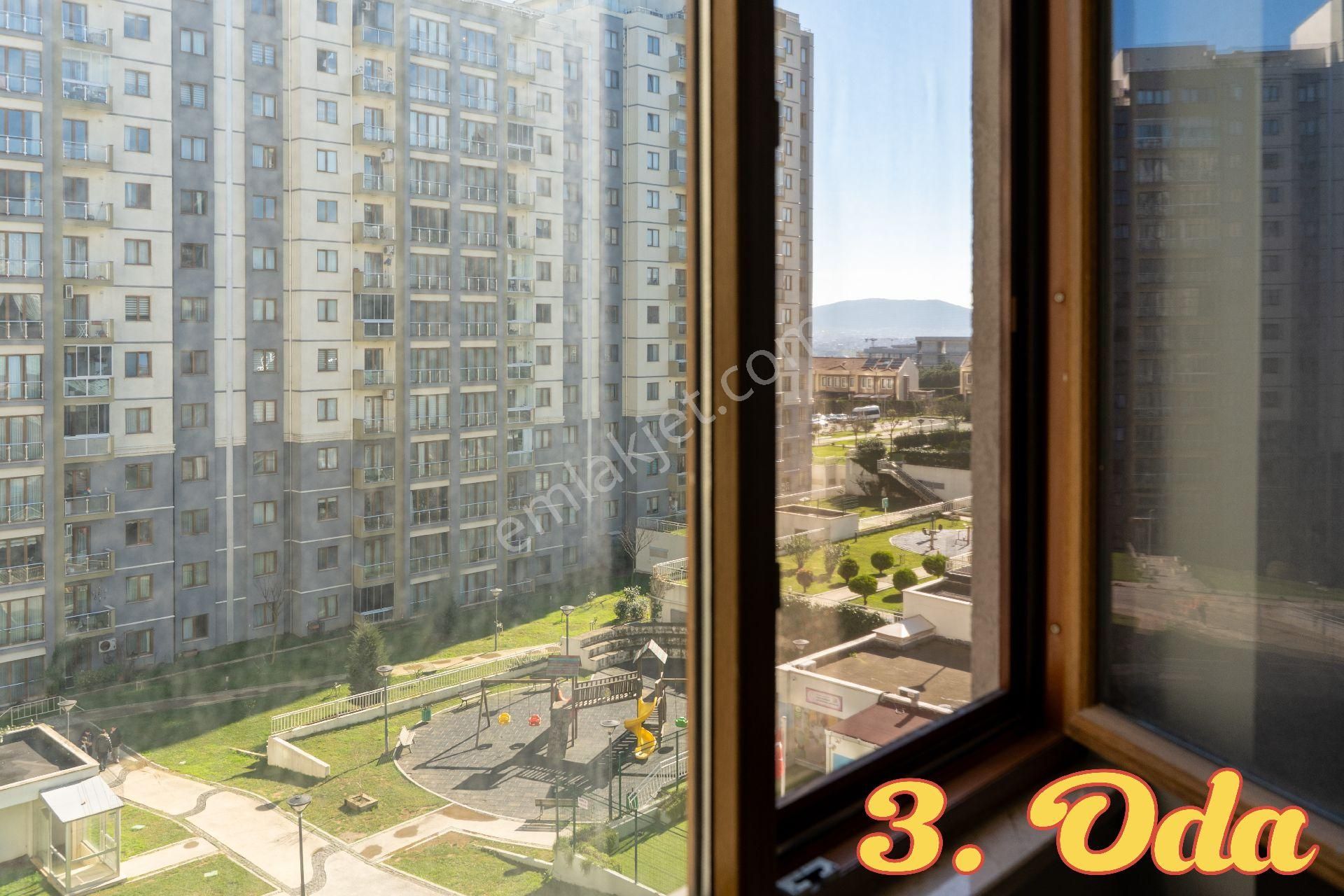 Alemdağ Emlak Konut, 3 +1, Havuz Manzaralı, Güney Cephe Ve Boş - Görsel 17