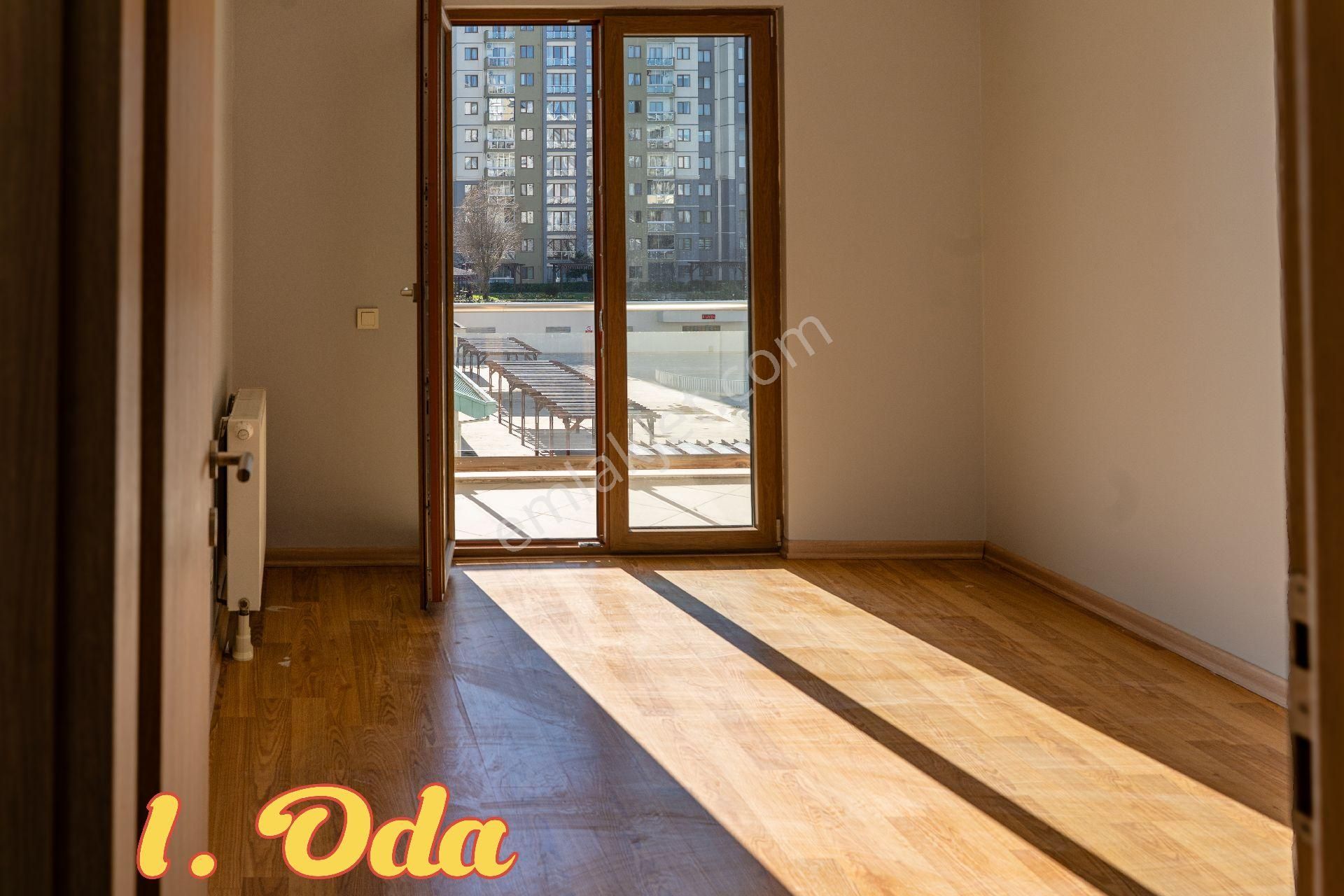 Alemdağ Emlak Konut, 3 +1, Havuz Manzaralı, Güney Cephe Ve Boş - Görsel 11