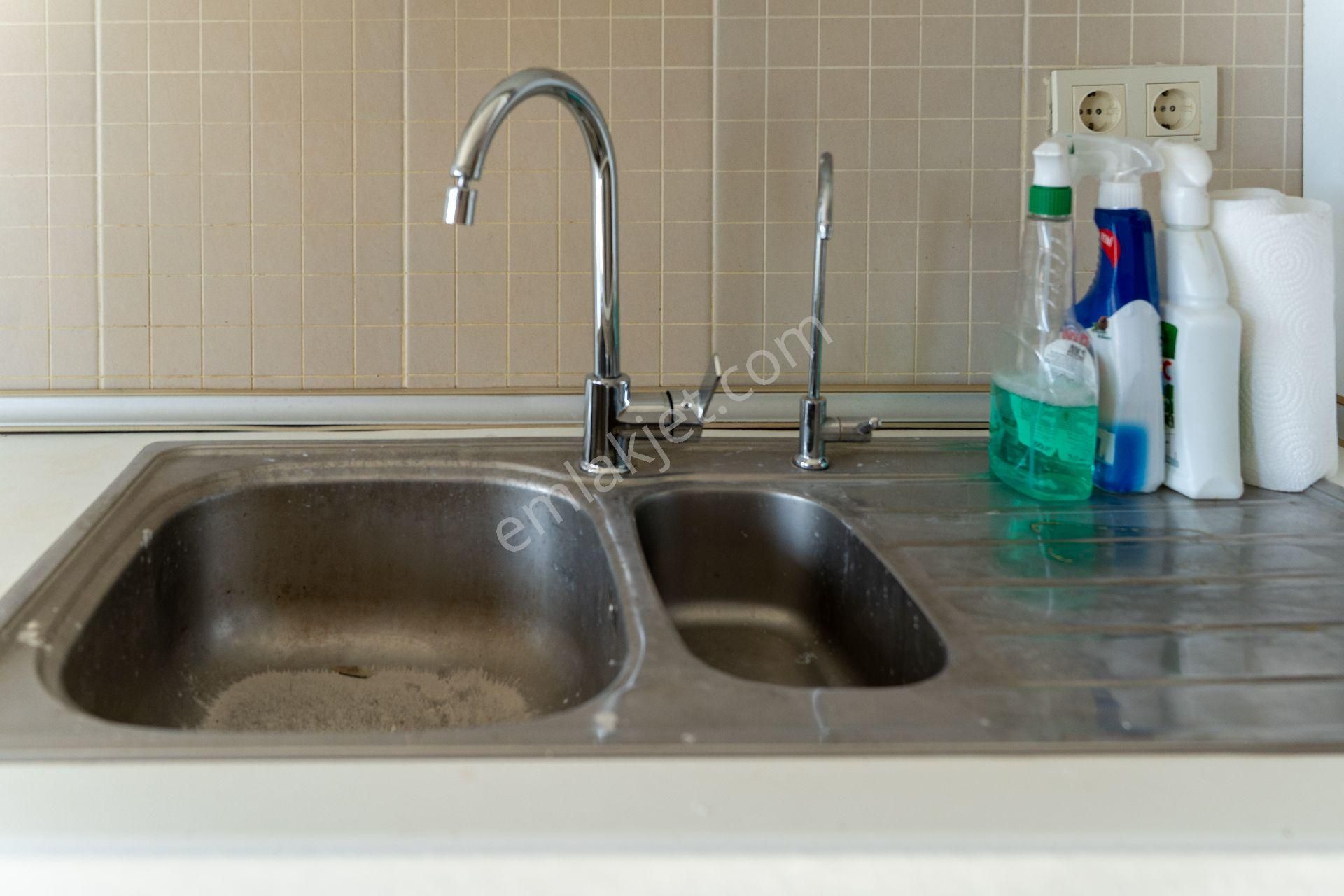 Alemdağ Emlak Konut, 3 +1, Havuz Manzaralı, Güney Cephe Ve Boş - Görsel 6