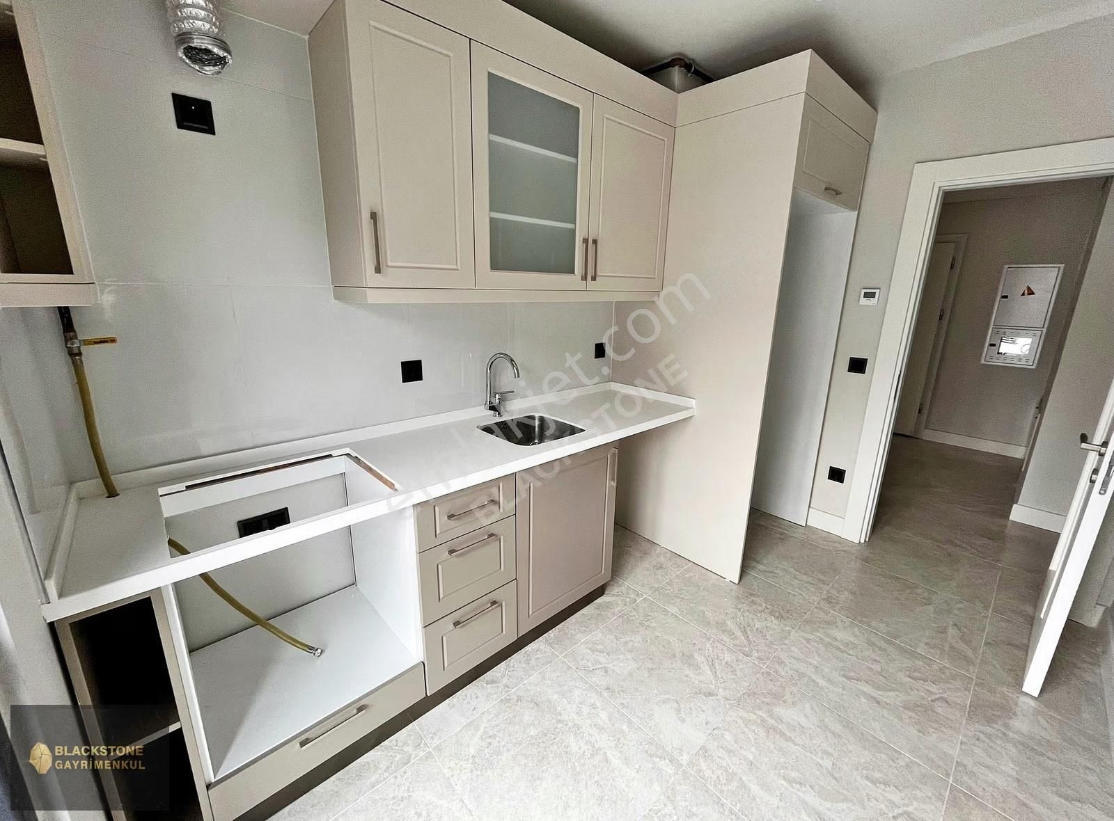 Üsküdar Yeni Çamlıca Konutları 2+1 Kiralık Arakat Daire - Görsel 35