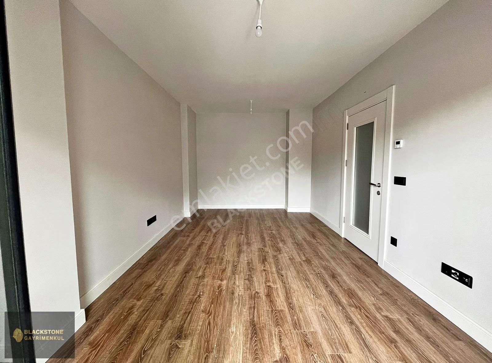 Üsküdar Yeni Çamlıca Konutları 2+1 Kiralık Arakat Daire