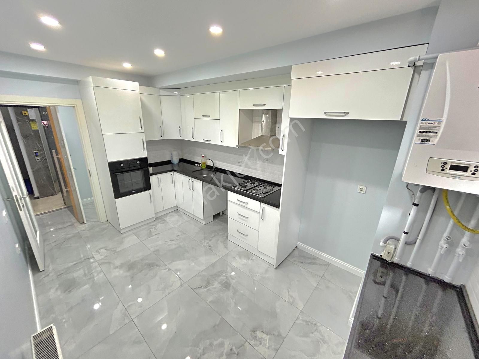 Pusula İnş.tan Cebeci Mah Cadeey Yakın 110m2 Super Bahçe Katı Da - Görsel 17