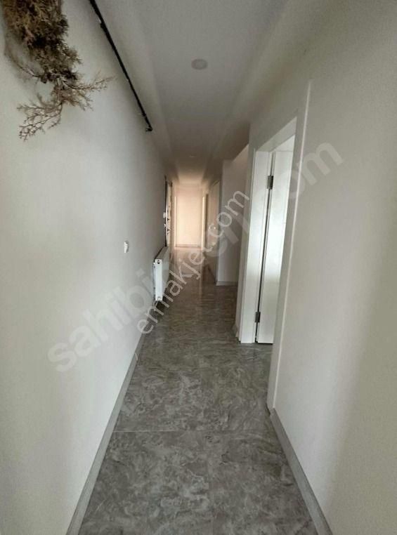 Delux'den Anayola Cepheli Deniz Manzaralı Dublex 4+1 Daire - Görsel 5