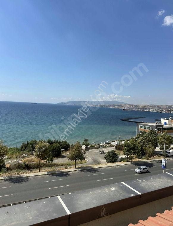 Delux'den Anayola Cepheli Deniz Manzaralı Dublex 4+1 Daire