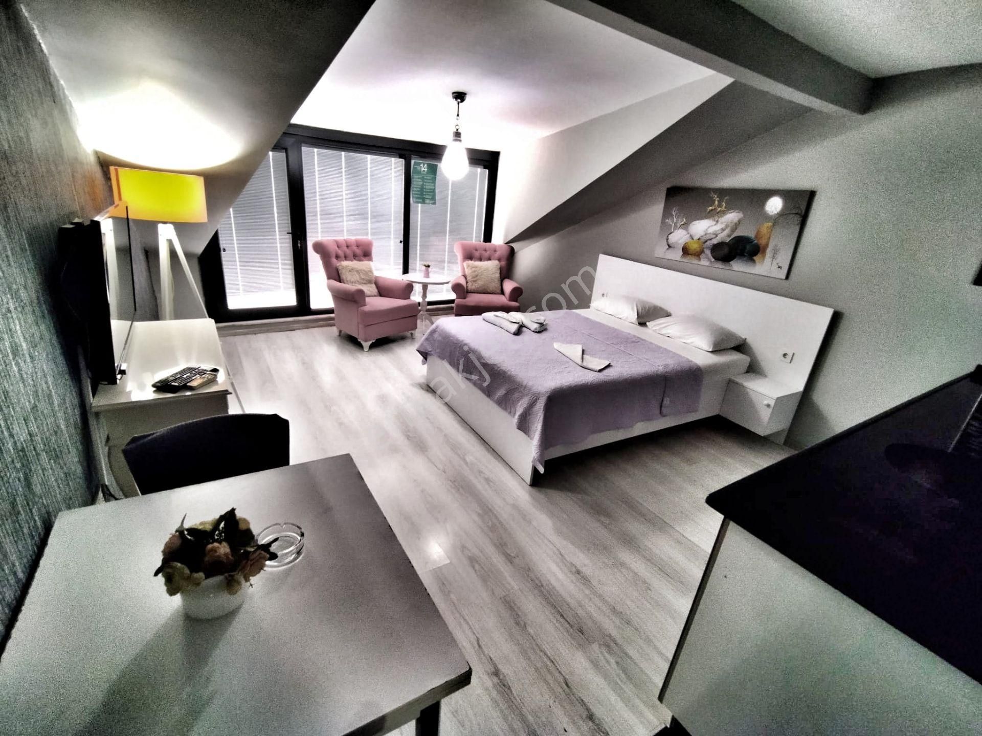 Boğa-rıhtım 5 Dk Yürüme Mesafesinde Teraslı Lüks 1+0 Studıo Suiteler