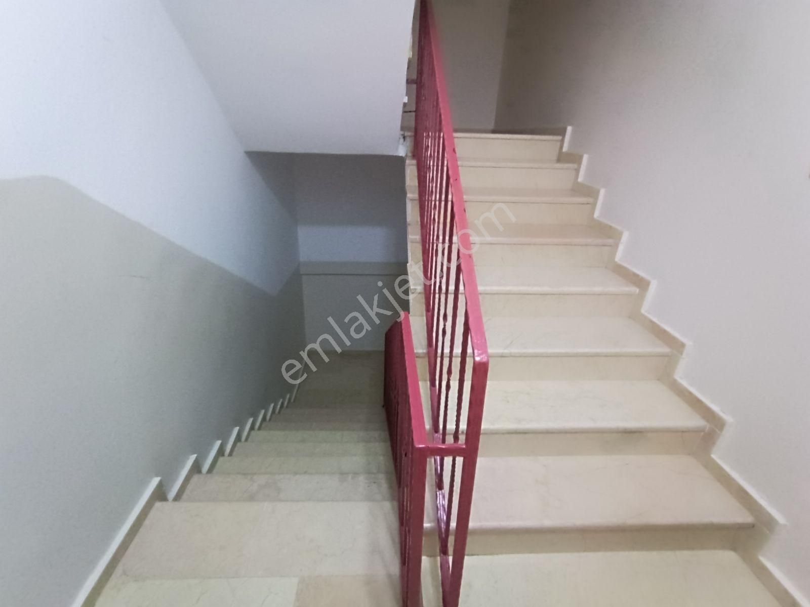 Üsk Yavuztürk Mah.3+1 Arakat Merkezde Kiralık Daire - Görsel 3
