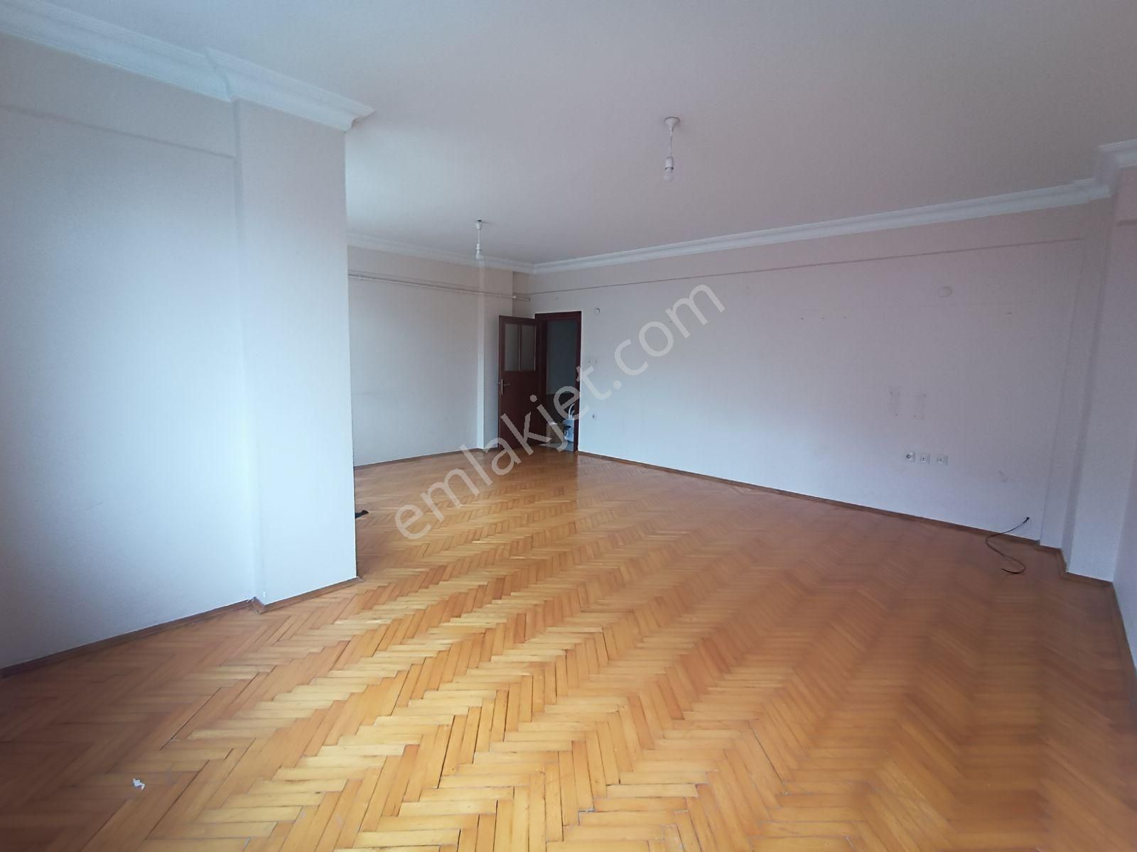 Üsk Yavuztürk Mah.3+1 Arakat Merkezde Kiralık Daire - Görsel 13