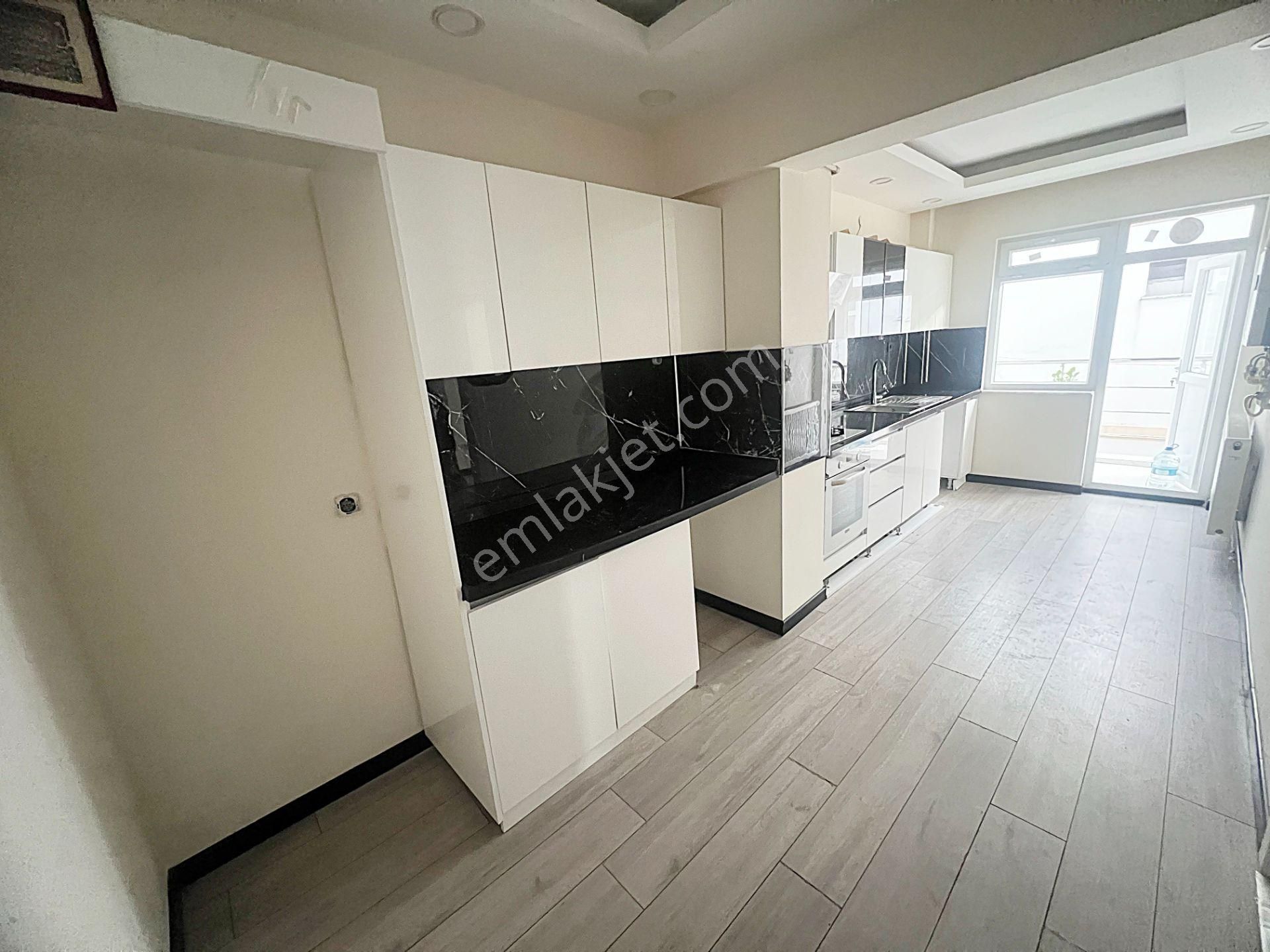 Demetlale Mah Metronun Yanı Başında Ful Yapılı Manzaralı Kiralık - Görsel 4