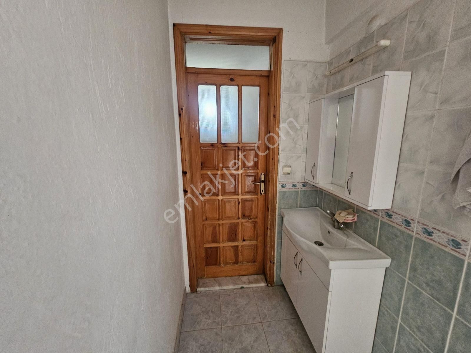 Seydikemer S.zorlarda Yarı Müstakil Geniş Kiralık Daire - Görsel 27