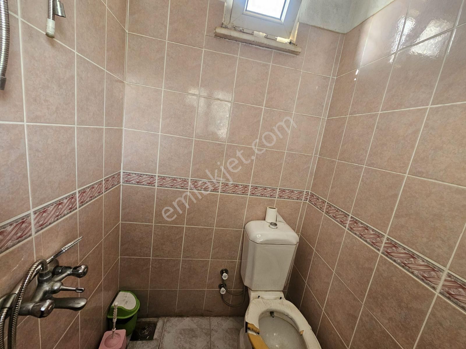 Seydikemer S.zorlarda Yarı Müstakil Geniş Kiralık Daire - Görsel 14