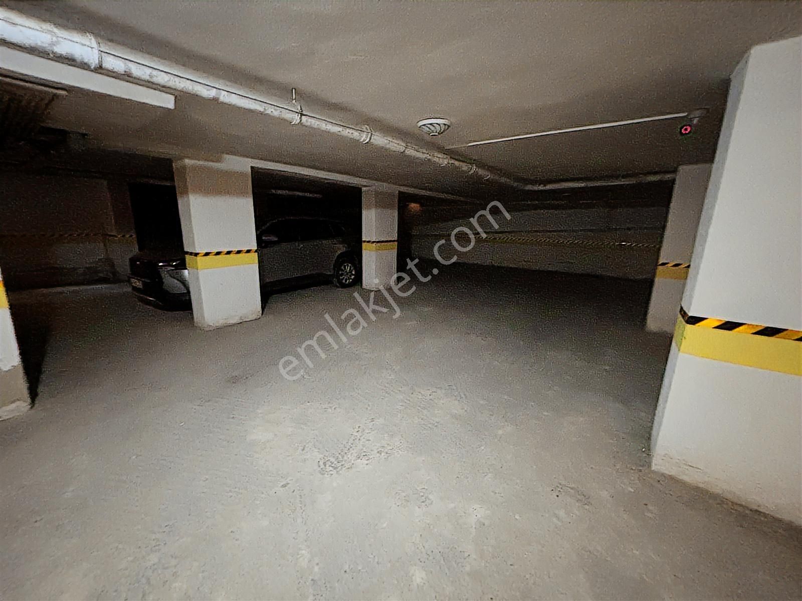 F-l Emlaktan Bulgurluya Komşu Yunus Emre Cad Yakını 3+1 Ebeveynl - Görsel 5