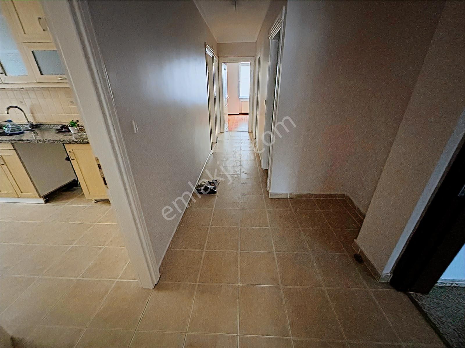 F-l Emlaktan Bulgurluya Komşu Yunus Emre Cad Yakını 3+1 Ebeveynl - Görsel 11