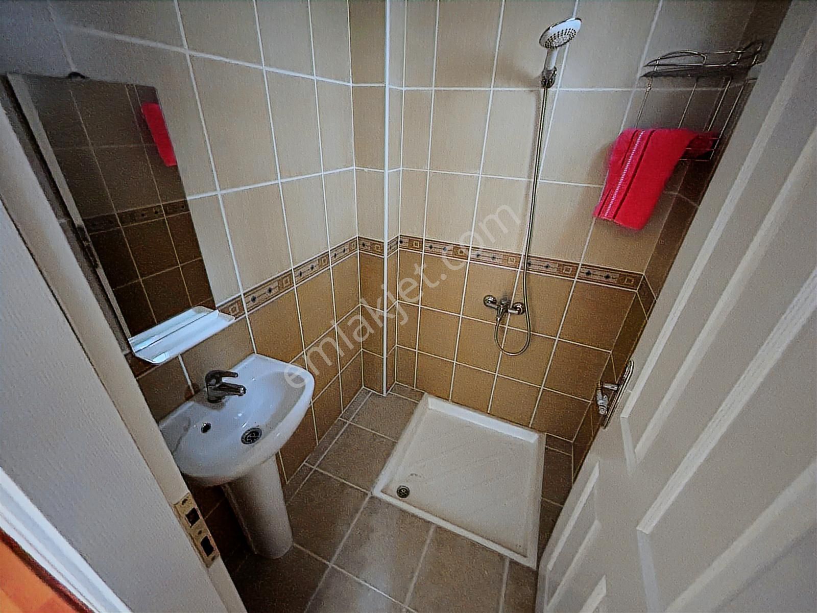 F-l Emlaktan Bulgurluya Komşu Yunus Emre Cad Yakını 3+1 Ebeveynl - Görsel 24