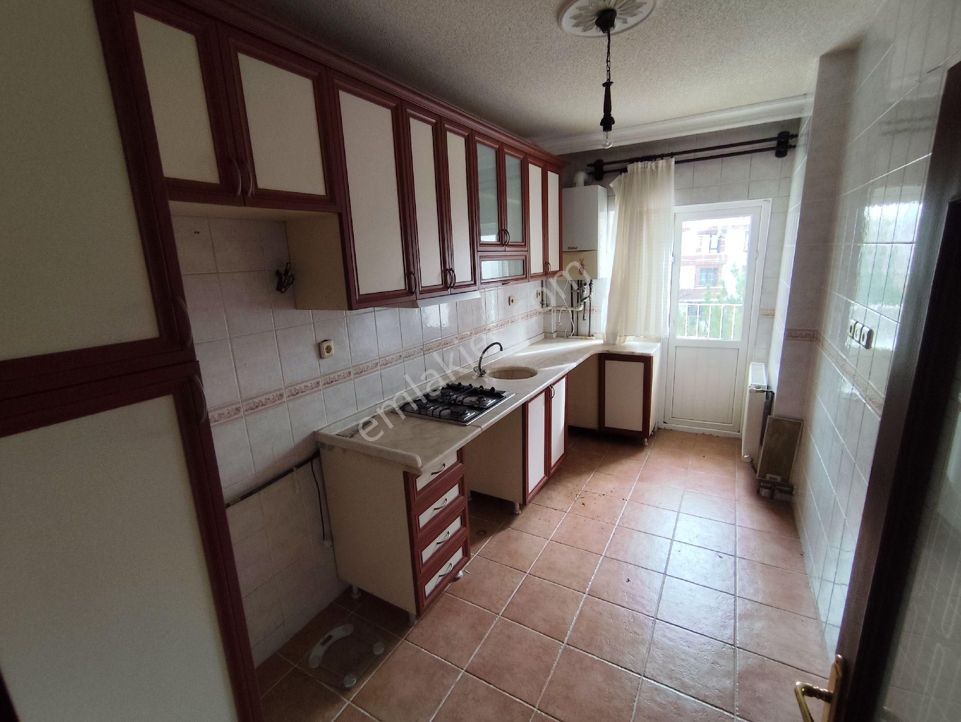 Tepebaşı Mahallesi Bayrak Sokak Metro Yakını Manzaralı 3+1 Daire - Görsel 9