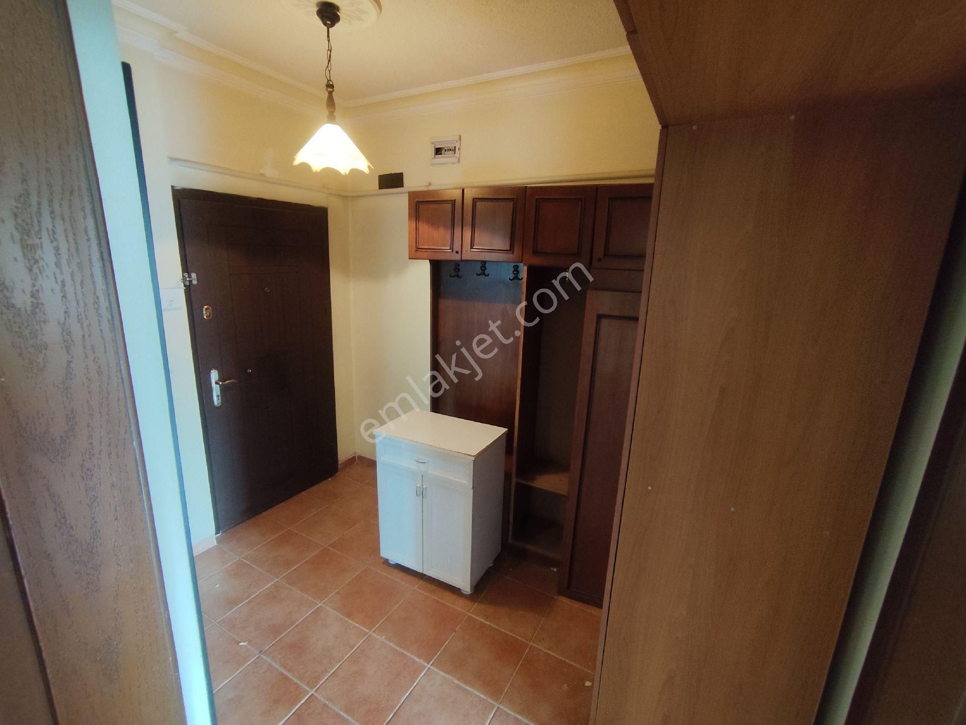 Tepebaşı Mahallesi Bayrak Sokak Metro Yakını Manzaralı 3+1 Daire - Görsel 8