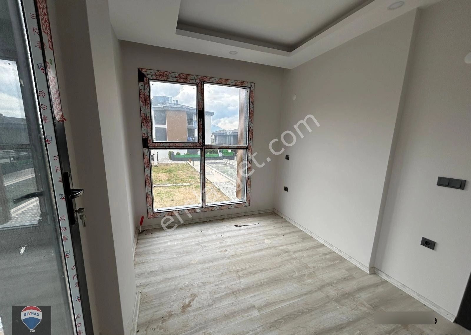 Davutlarda Butik Sitede Satılık 2+1 Daire - Görsel 8