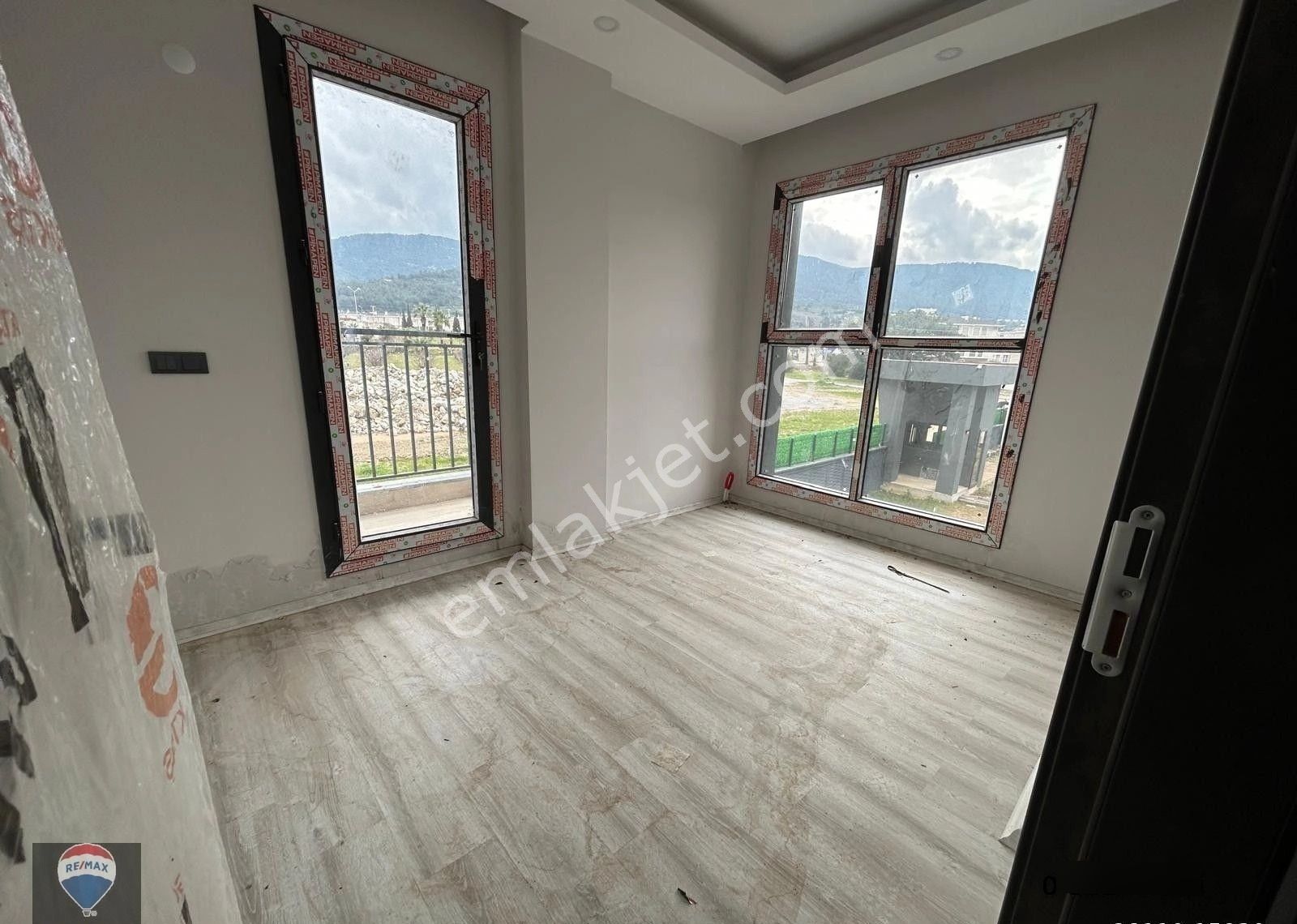 Davutlarda Butik Sitede Satılık 2+1 Daire - Görsel 3