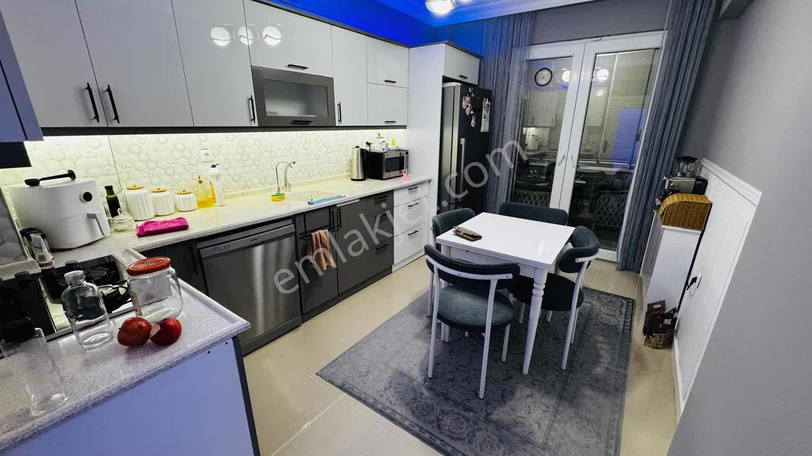 Kaçırılmayacak Konumda Ultra Lüks Daire - Görsel 13