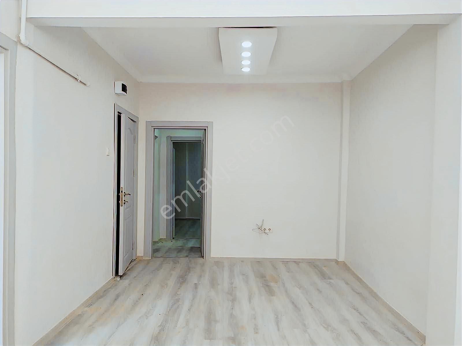 Şehremini De Satılık Yarı Bodrum Full Yapılı 2+1 Daire - Görsel 3