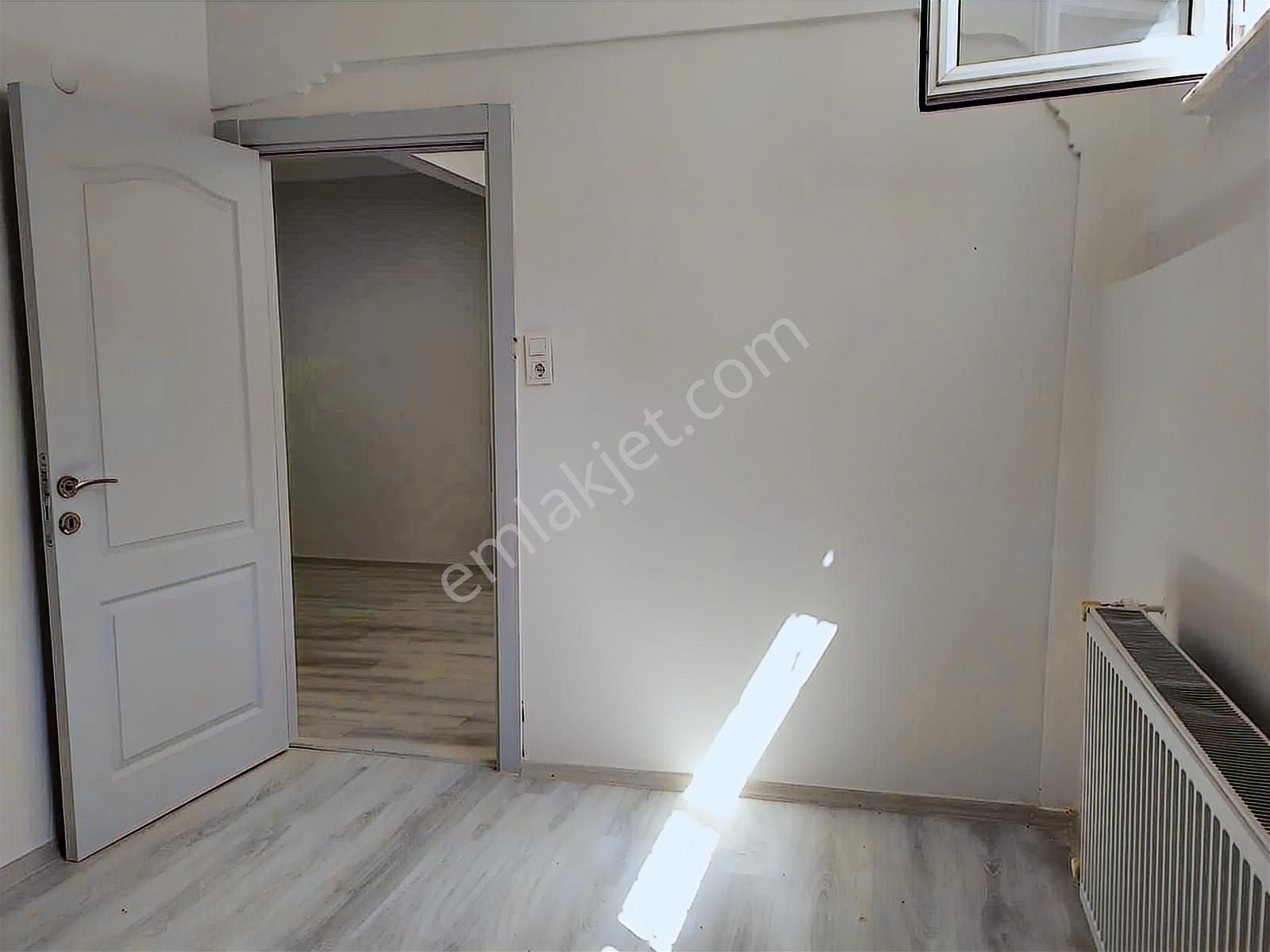 Şehremini De Satılık Yarı Bodrum Full Yapılı 2+1 Daire - Görsel 6