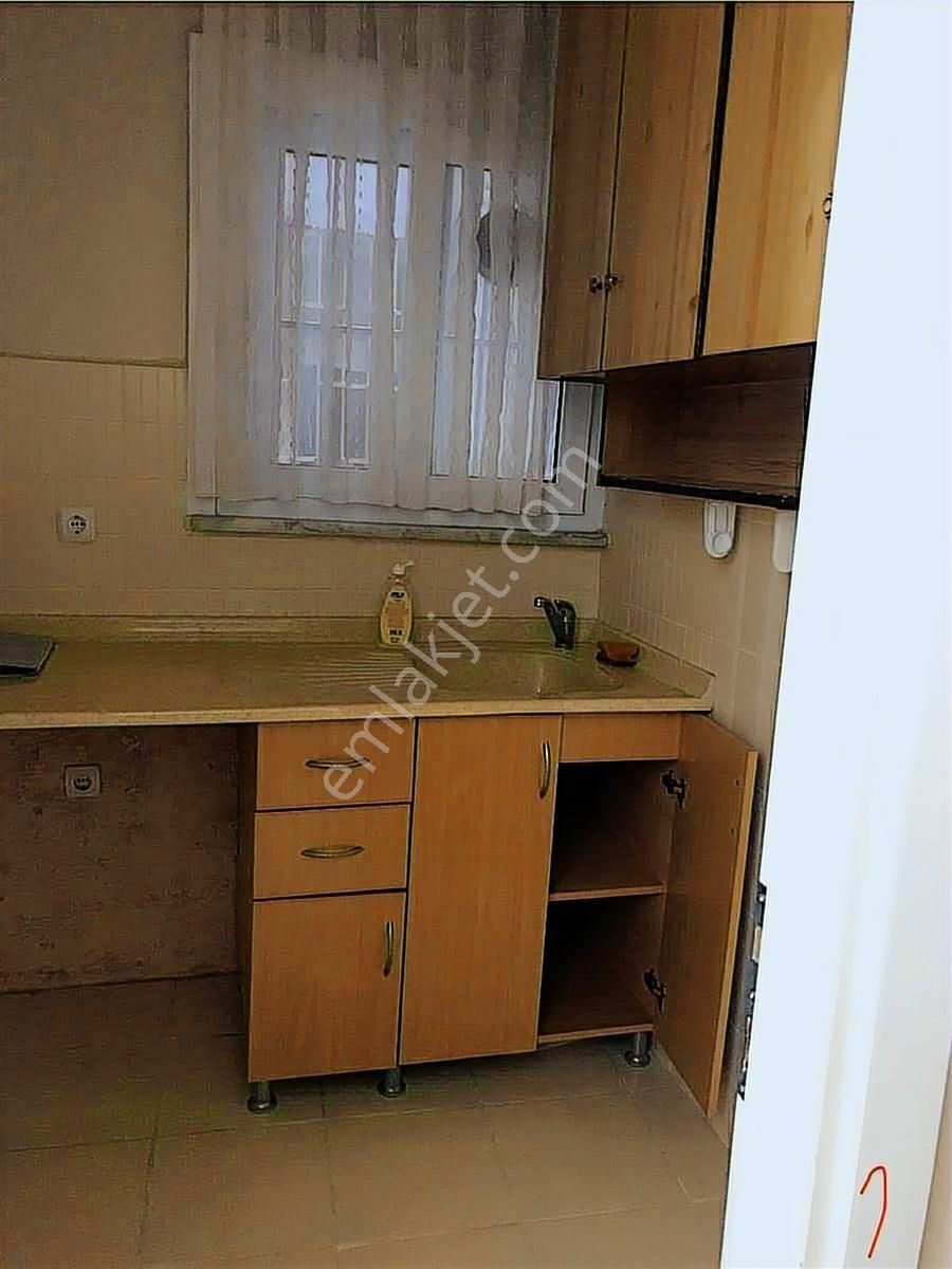 Çapa Civarı Satılık 1+1 Bahçe Katı - Görsel 2