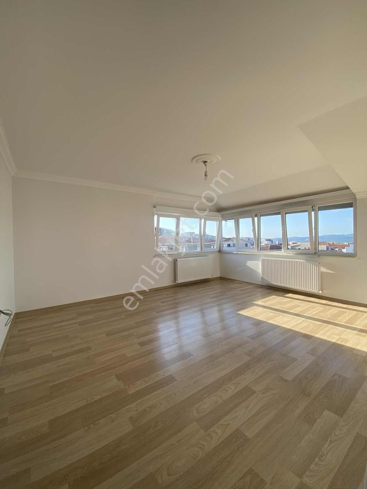 Cb Level'dan Merkezi Konumda 2+1 Ayrı Mutfak Kiralık Daire - Görsel 8