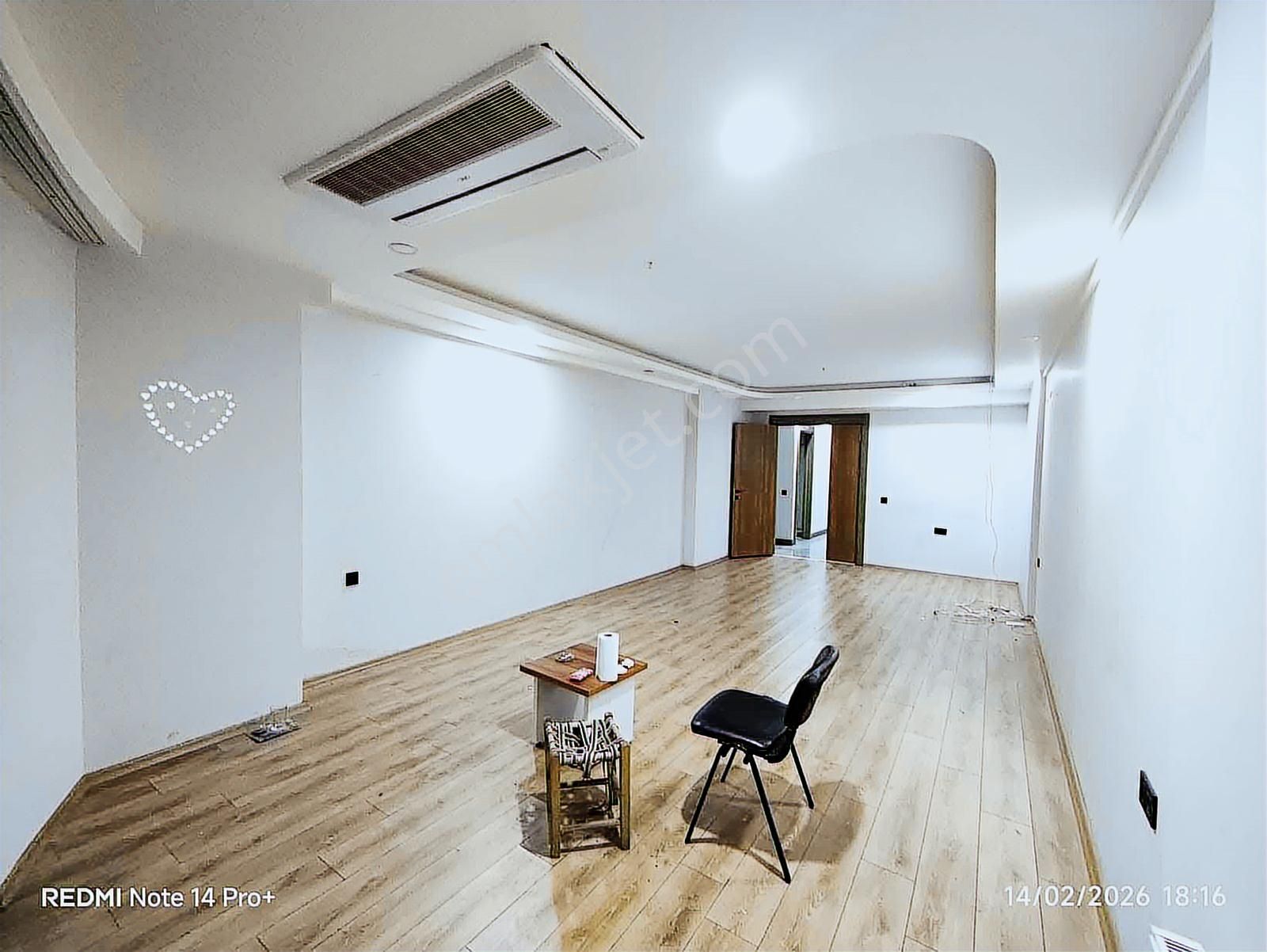 New Life'den 2+1 Merkezi Konumda Geniş Kiralık Büro Ofis - Görsel 3