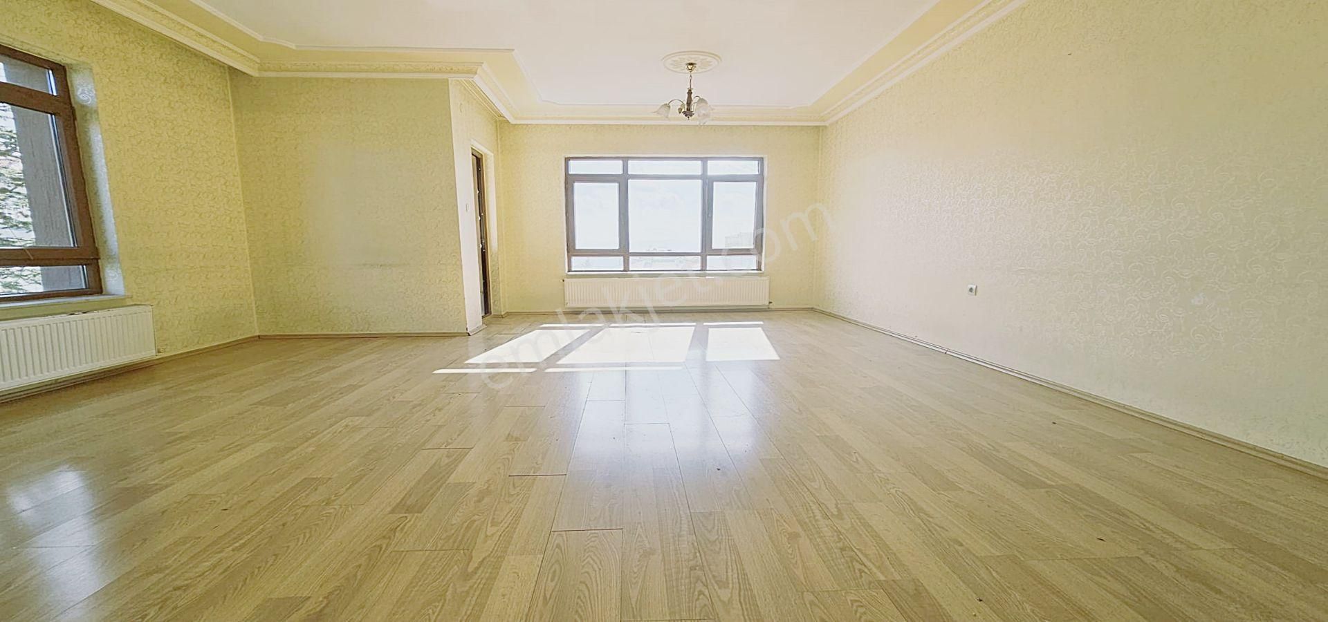 Esertepede 5+1 3 Ncü Kat Asansörlü Dublex - Görsel 33