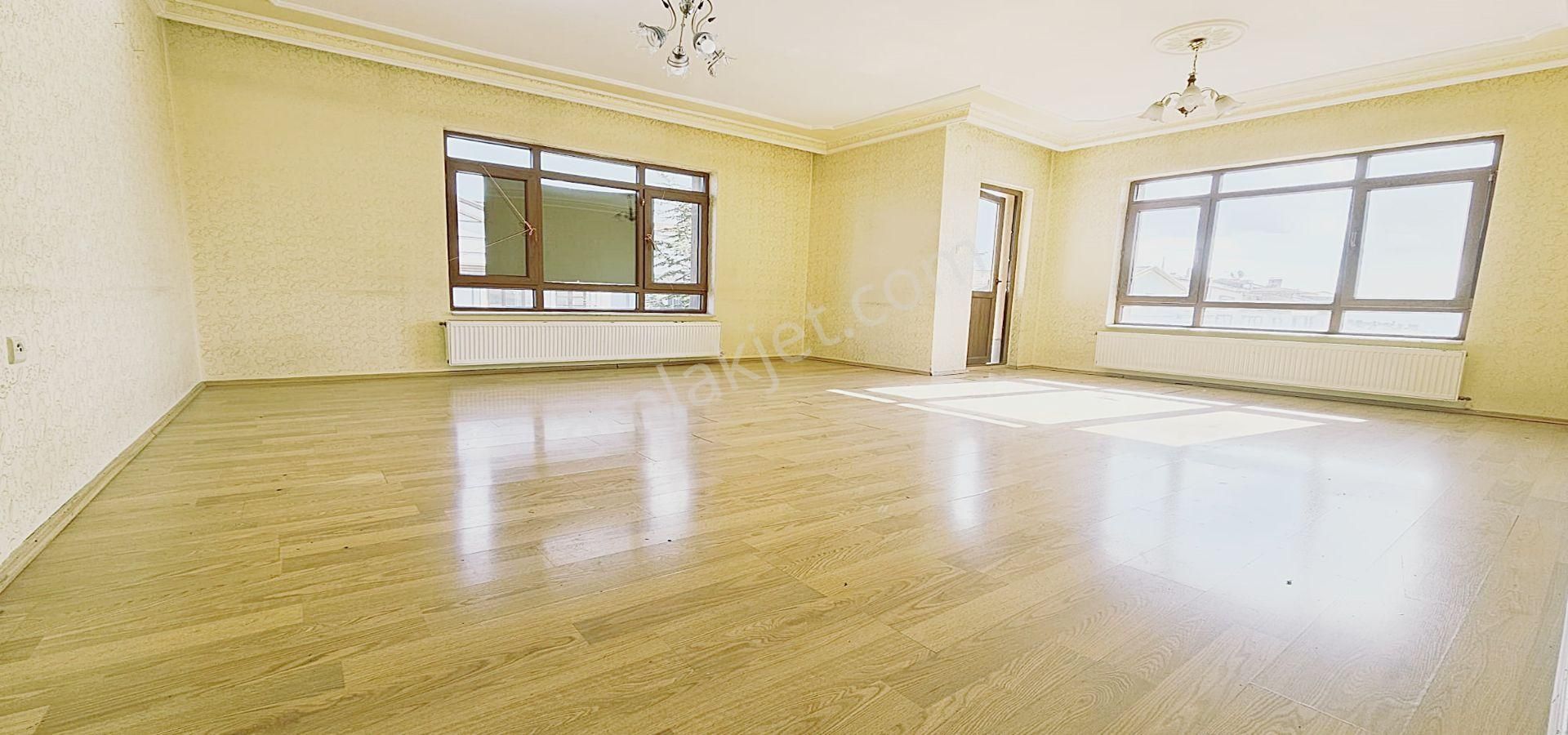 Esertepede 5+1 3 Ncü Kat Asansörlü Dublex - Görsel 34